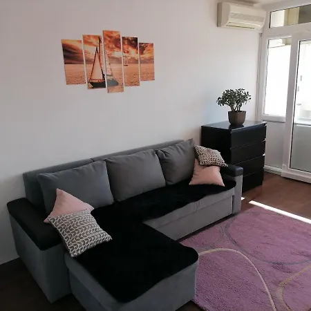 Apartman Nela Omis Exterior photo