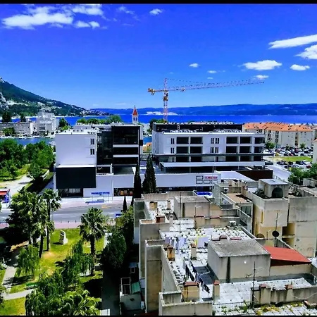 Apartman Nela Omis Exterior photo