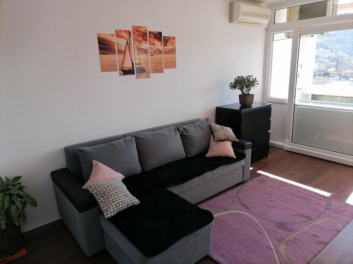 Apartment Nela Omis